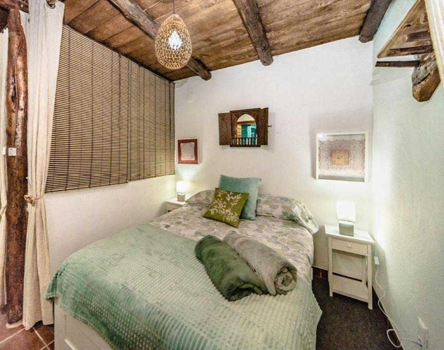 La Casita Del Arbol Blanco Apartment Bubion Exterior photo